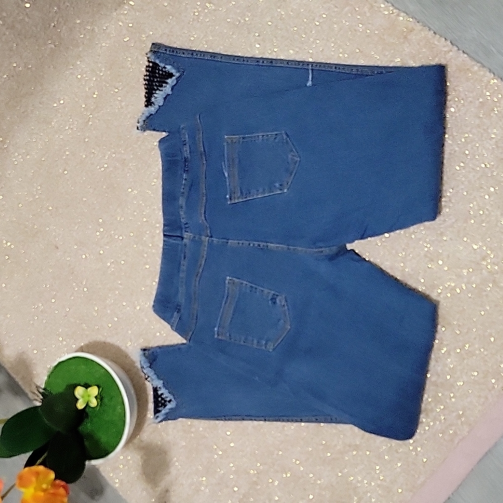 Jean - Picture 3 of 3